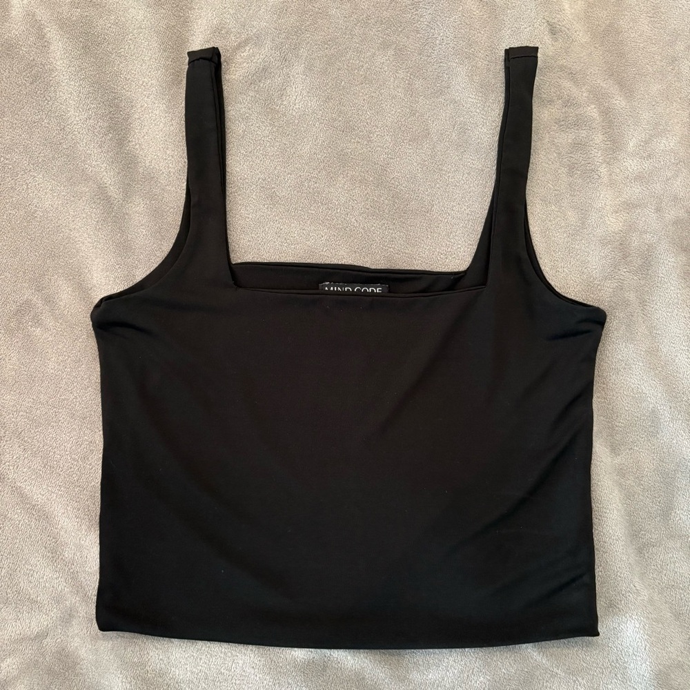 Mind Code | Black Crop Tank